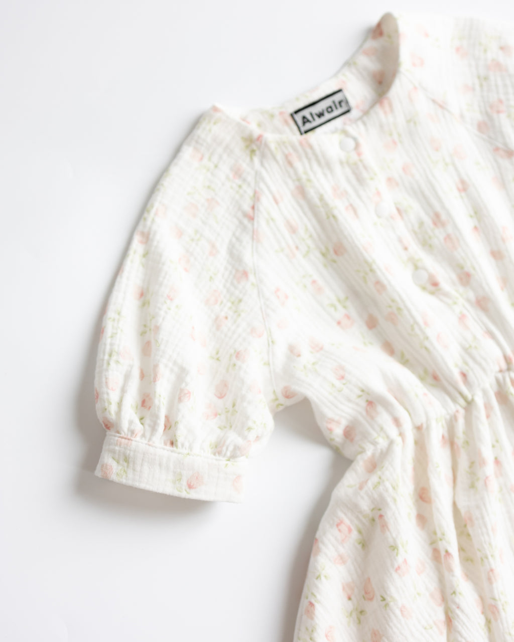 Close-up of puff sleeve on Bloom summer dress Alwair Kids