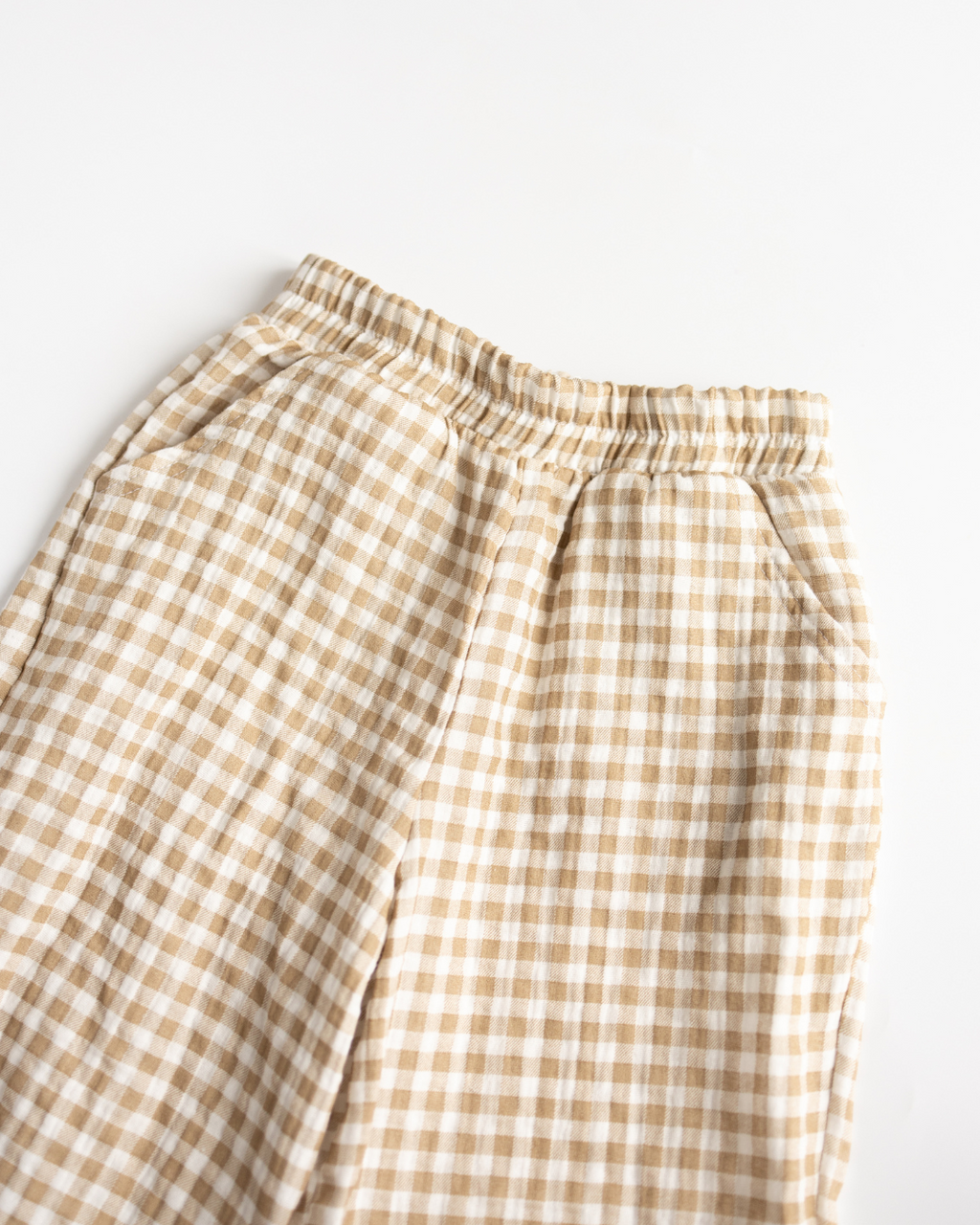 Elastic waistband close-up of Alwair Kids muslin pajama pants for girls