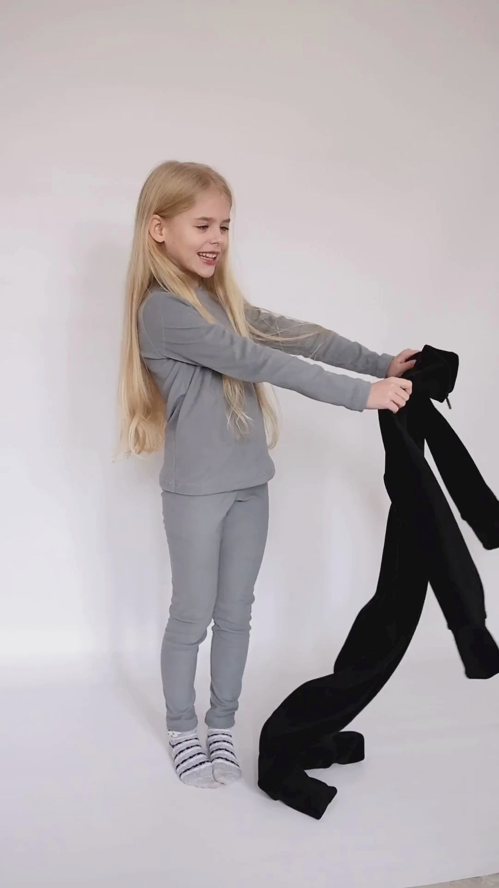 Video of fleece kids overalls in use – Alwair Kids
