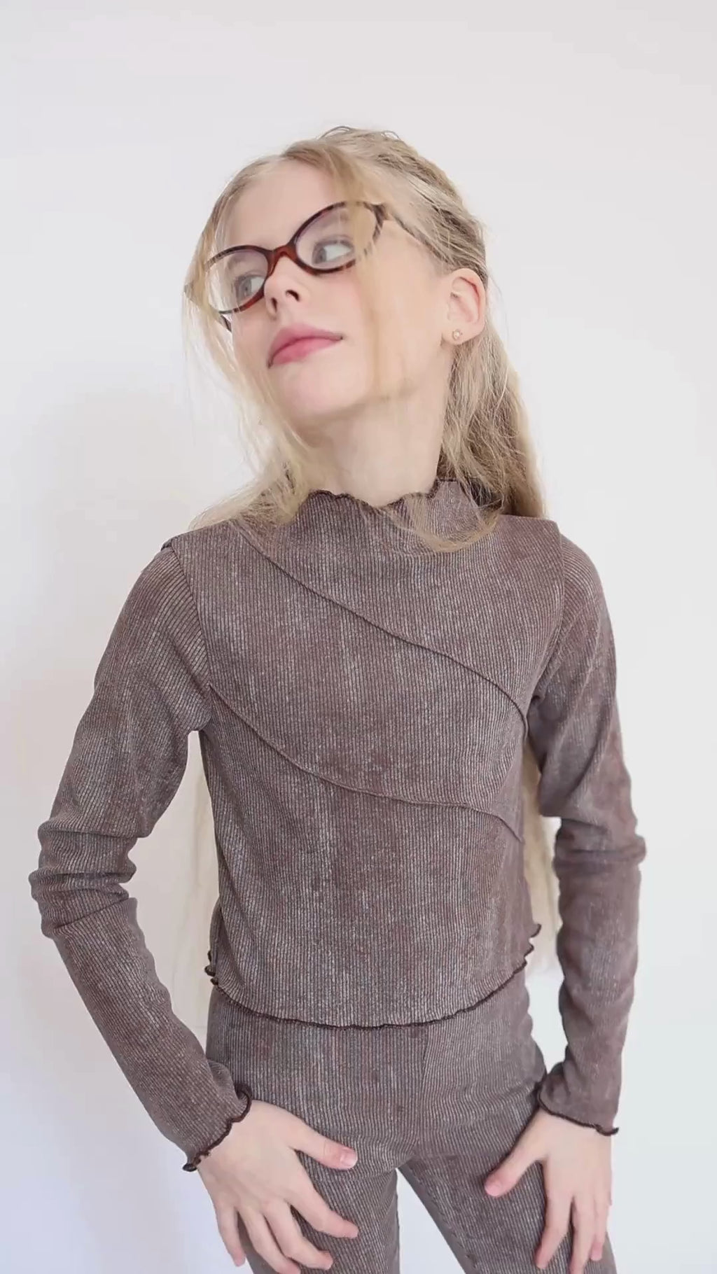 Video of girl wearing ribbed cotton long sleeve top Sunny Mist by Alwair Kids